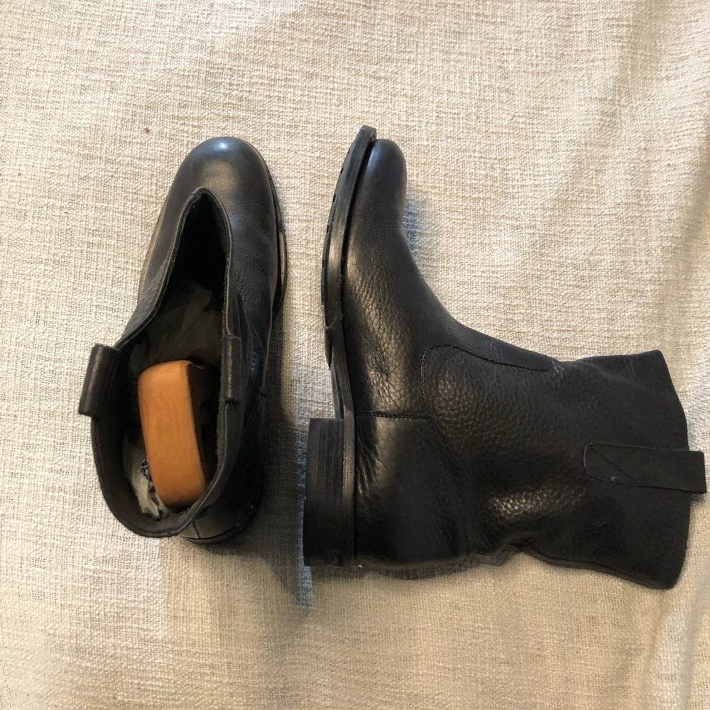 Kenneth Cole Men’s Leather Boots Size 11.5